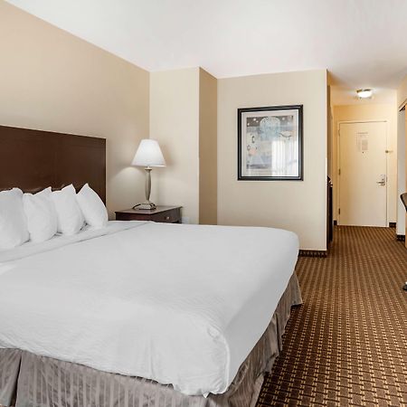 Best Western Plus Philadelphia Airport South - At Widener University Chester Exterior foto